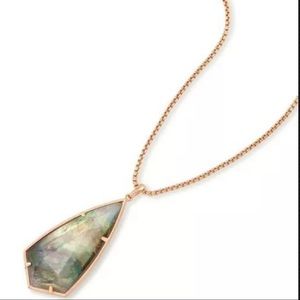 NWT Kendra Scott Carole Necklace Rose Gold